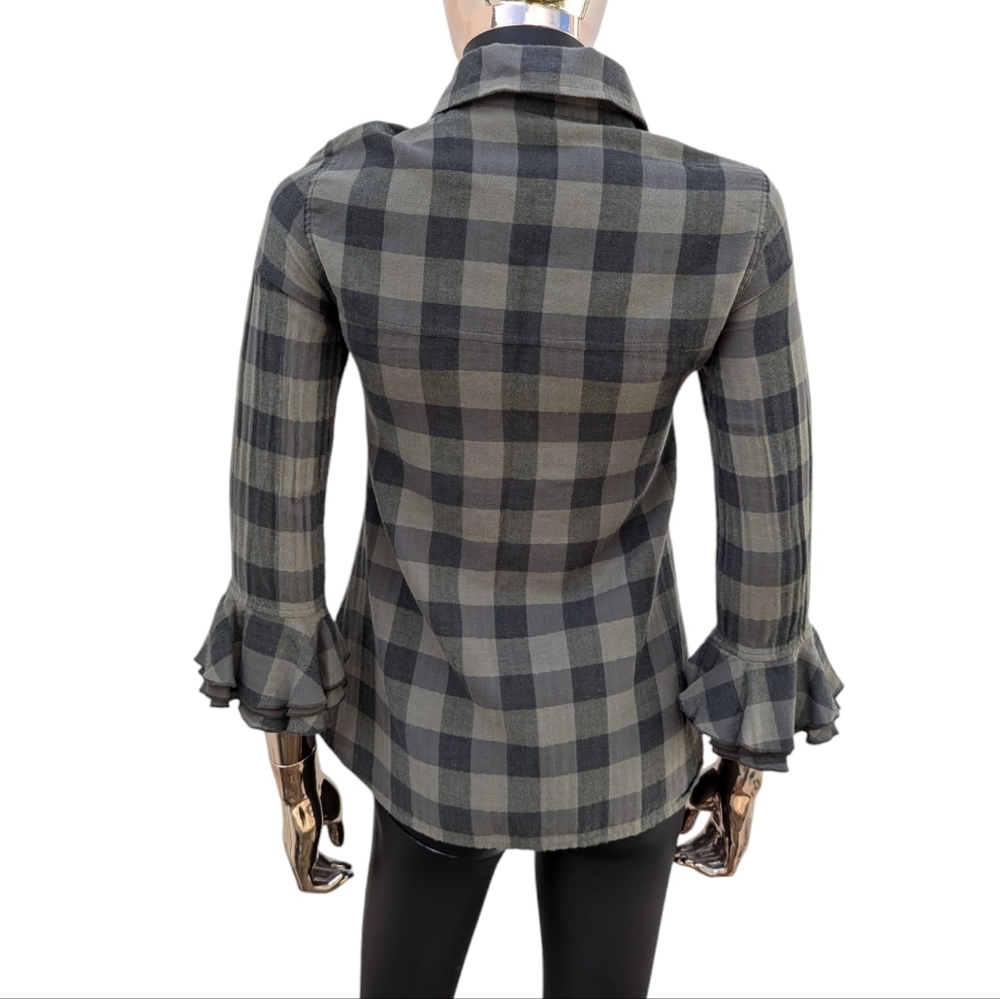 ⭐ Alice + Olivia Plaid Checkered top with bell flared sassy quarter sleeves - Picture 3 of 16